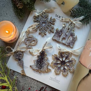 Epoxy Resin Christmas Ornaments, Resin Bauble, Christmas Decoration, Unique Resin Bauble, Christmas Tree Decor, New Year Gift, Xmas Bauble